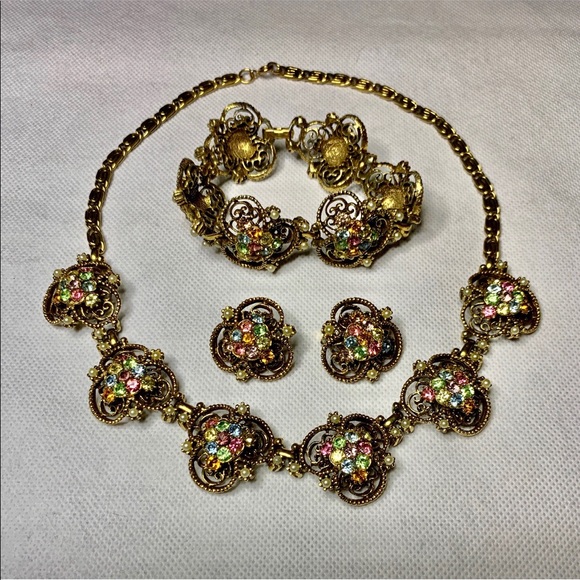 Vintage Jewelry - Vintage jewelry set